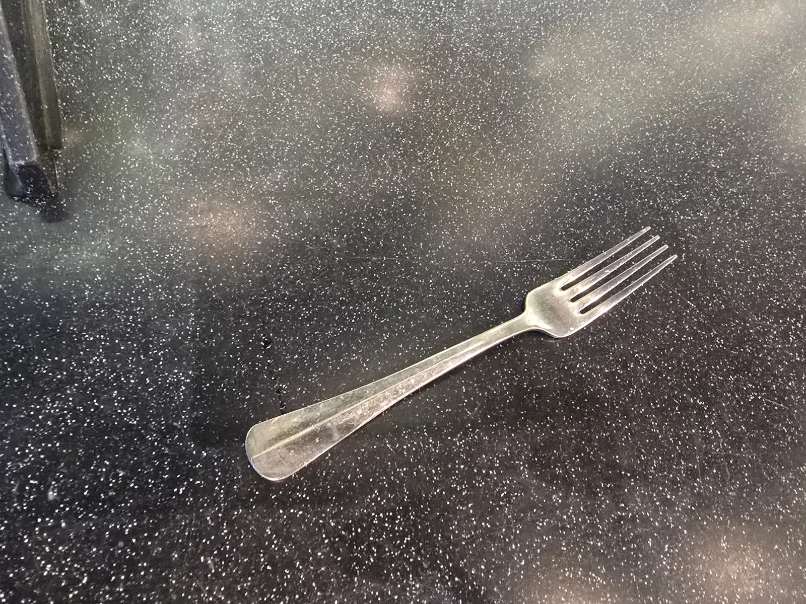 영등포구 대림동 싱크대막힘 싱크대 배수관에서 제거한 금속 포크